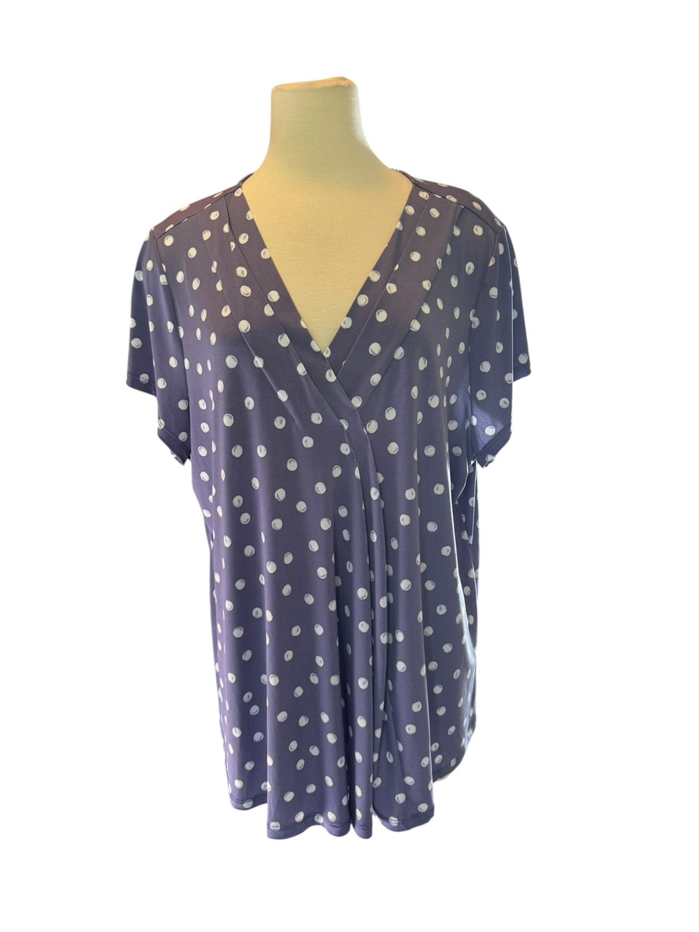 Lane Bryant Purple Polka Dot V-Neck Short Sleeve Top